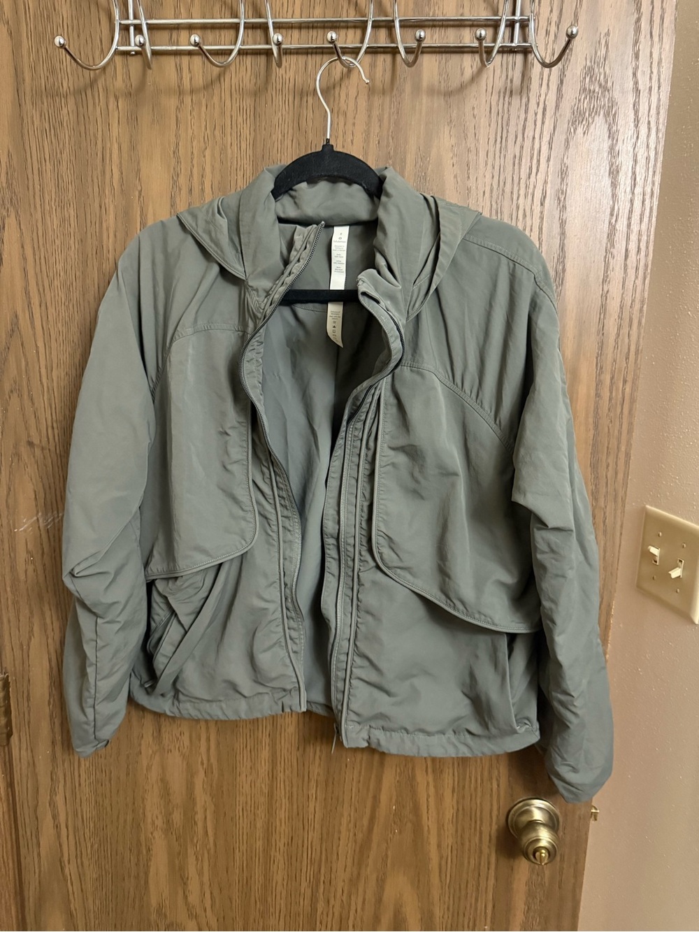 Women’s lululemon Always Efortless Grey Sage Lightweight Hooded Jacket